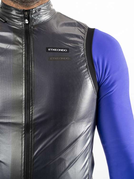 CHALECO BUSTI - NEGRO